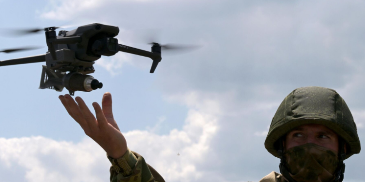 Defesa russa confirma captura de Aleksandro-Shultino em Donetsk, afirma ter cercado unidades ucranianas e derrubado quase 300 drones em 24 horas.