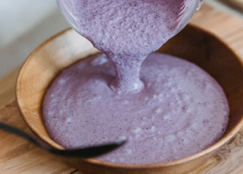 Após polêmica, a organização da COP30 altera edital e libera alimentos tradicionais do Pará, como açaí e tucupi. Mudança veio após pressão pública e ação do governo federal.