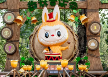 Pop Mart inaugura parque temático em Pequim dedicado aos personagens como Labubu, Molly e Dimoo. Com atrações interativas, loja de colecionáveis e experiências imersivas, espaço se torna novo ponto turístico para fãs da cultura pop.