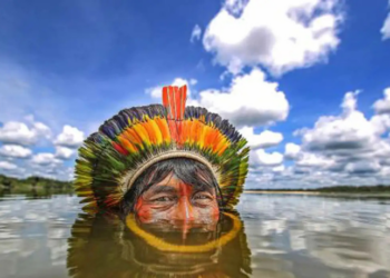 Exposição de Ricardo Stuckert sobre os Yanomami e povos indígenas está em cartaz no STJ, em Brasília, até 19 de setembro. Entrada gratuita e aberta ao público.