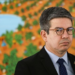 Carlos Viana (Podemos-MG) é eleito presidente da CPMI do INSS com 17 votos, superando Omar Aziz (PSD-AM). Governo surpreendido, oposição indica relator para investigar fraudes no INSS.