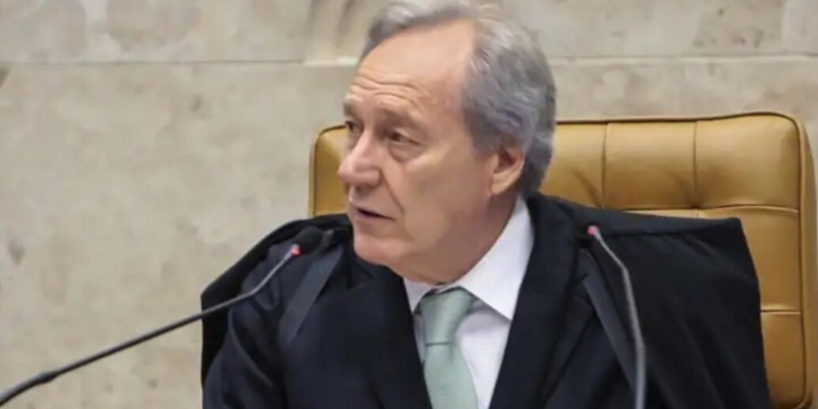 Segundo o jornalista Paulo Figueiredo, os Estados Unidos teriam cancelado os vistos do ministro Ricardo Lewandowski e do senador Rodrigo Pacheco, em recado político ao Congresso e ao STF.