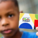 Caixa Econômica paga nesta sexta (22) a parcela de agosto do Bolsa Família a beneficiários com NIS final 5. Programa atende mais de 19 milhões de famílias, e Auxílio Gás é liberado a 5,13 milhões de lares.