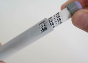 A Conitec negou a incorporação dos medicamentos Ozempic, Wegovy e Saxenda no SUS devido ao alto custo e à necessidade de tratamento contínuo. Cirurgia bariátrica continua como alternativa pública.