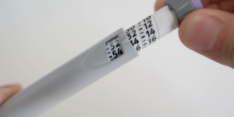 A Conitec negou a incorporação dos medicamentos Ozempic, Wegovy e Saxenda no SUS devido ao alto custo e à necessidade de tratamento contínuo. Cirurgia bariátrica continua como alternativa pública.