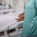 A Associação Nacional de Medicina do Trabalho (Anamt) publicou guia com orientações sobre saúde no ambiente laboral, destacando prevenção de afastamentos por doenças e cuidados com EPI e ergonomia.