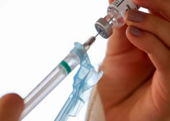 Estudo global mostra que a vacina contra herpes-zóster pode reduzir o risco de AVC e infarto em até 18%. Pesquisa reforça importância da vacinação como estratégia de prevenção cardiovascular.