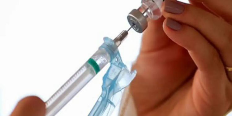 Estudo global mostra que a vacina contra herpes-zóster pode reduzir o risco de AVC e infarto em até 18%. Pesquisa reforça importância da vacinação como estratégia de prevenção cardiovascular.