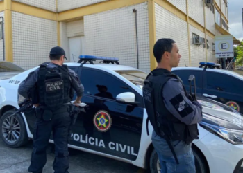 Thiago Gadelha, ligado ao Faraó dos Bitcoins, é preso no Rio. Ele é suspeito de envolvimento em assassinatos relacionados à organização criminosa de Glaidson dos Santos.