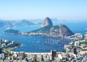 O Rio de Janeiro teve redução de 20,5% na letalidade violenta em julho de 2025, com queda nos homicídios e roubos, segundo dados do ISP. No entanto, furtos de celulares e bicicletas cresceram.