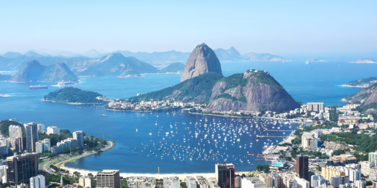 O Rio de Janeiro teve redução de 20,5% na letalidade violenta em julho de 2025, com queda nos homicídios e roubos, segundo dados do ISP. No entanto, furtos de celulares e bicicletas cresceram.