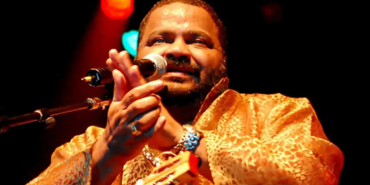 O Brasil se despediu de um dos maiores nomes do samba. Arlindo Cruz foi velado por 16 horas ao som de rodas de samba, no estilo gurufim, e sepultado neste domingo, cercado de homenagens, música e emoção.