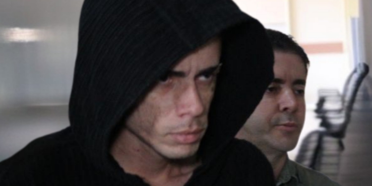 Polícia prende em Olinda o homem que ameaçou o influenciador Felca. Suspeito invadia sistemas da SDS-PE e é investigado por crimes virtuais e pornografia infantil.