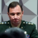 Investigação aponta que Bolsonaro mandou Mauro Cid distribuir remédio experimental sem aprovação da Anvisa durante a pandemia, em linha com o tratamento precoce defendido pelo governo.