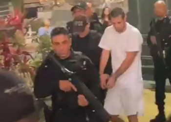 Detento preso por atos de 8 de janeiro enfrentou negativa inicial da Penitenciária IV, mas conseguiu participar do funeral sob escolta policial