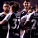 O Corinthians venceu o Vasco por 3 a 2 em São Januário, encerrando sequência negativa de seis jogos sem vitória no Brasileirão. Maycon, Gui Negão e Gustavo Henrique marcaram os gols do triunfo.