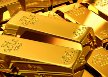 O contrato do ouro para dezembro fechou em queda de 0,57%, influenciado por dólar estável e incertezas geopolíticas. Mercado aguarda discurso do Fed em Jackson Hole por sinais sobre juros nos EUA.