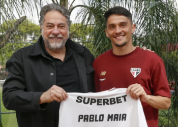 Pablo Maia renova contrato com o São Paulo até 2029. Volante formado em Cotia comemora permanência e já soma três títulos pelo Tricolor.