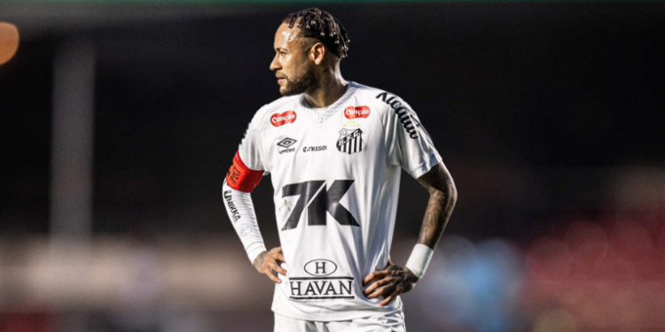 Santos foi derrotado pelo Bahia por 2 a 0 na Arena Fonte Nova, pela 21ª rodada do Campeonato Brasileiro. Time paulista acumula duas derrotas seguidas e se aproxima da zona de rebaixamento.