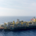 O campo de Búzios, operado pela Petrobras, bateu recorde de produção com 910,5 mil barris de petróleo por dia. A estatal projeta que a área supere o campo de Tupi em 2025.