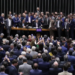 Hugo Motta, presidente da Câmara, criticou a obstrução e ocupação do plenário por deputados da oposição em protesto contra a prisão de Jair Bolsonaro. Ele defendeu o respeito ao regimento e alertou para punições.