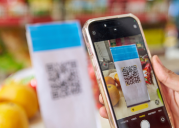 Brasileiros já conseguem pagar com Pix em lojas e restaurantes no Paraguai e na Argentina. Entenda como funciona o sistema e por que ele tem se popularizado.
