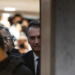 Ministro Alexandre de Moraes estabelece prazo de 48 horas para defesa de Jair Bolsonaro justificar descumprimento das medidas cautelares no processo da tentativa de golpe. Ex-presidente e Eduardo Bolsonaro foram indiciados por coação.
