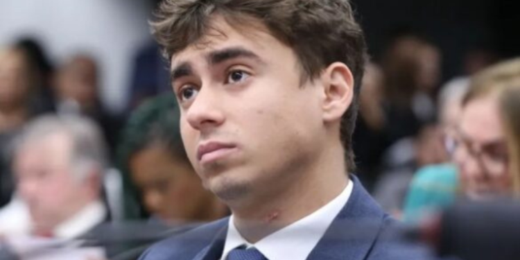 Nikolas Ferreira sugere impeachment de Davi Alcolumbre após recusa sobre Alexandre de Moraes
