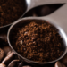 China autoriza 183 empresas brasileiras a exportar café, criando alternativa estratégica após tarifa de 50% imposta por Trump. Entenda os impactos no comércio global.