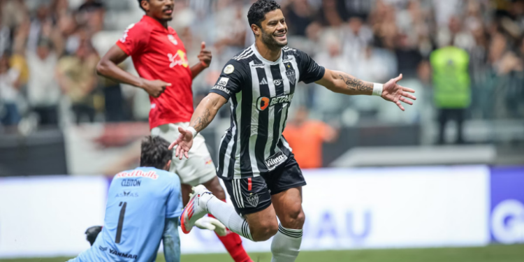 Atlético-MG volta a vencer no Brasileirão ao derrotar o Bragantino por 2 a 0. Massa Bruta chega à quinta derrota consecutiva, mas ainda permanece no G-6 da Série A.