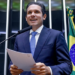 Hugo Motta apresenta agenda da Câmara para o segundo semestre de 2025, incluindo educação, segurança, IA, combate a fraudes no INSS e proteção infantil, mas exclui pautas polêmicas da oposição.