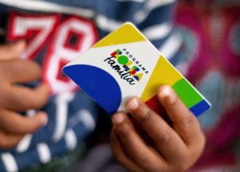 Bolsa Família de agosto começa a ser pago nesta segunda-feira para NIS final 1. Cidades em situação de emergência recebem antecipação. Programa inclui adicionais e Auxílio Gás de R$ 108.