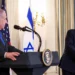 Trump estabelece prazo de três a quatro dias para que o Hamas aceite seu plano de paz para Gaza, ameaçando retaliação em caso de recusa, enquanto Israel mantém ofensiva militar e a comunidade internacional observa atentamente.