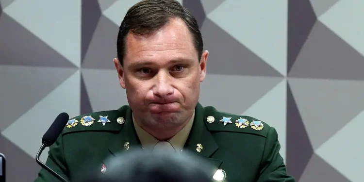 Moraes nega pedidos de Mauro Cid e mantém restrições impostas pelo STF