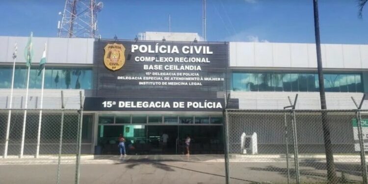 No DF, homem é agredido por travestis após se recusar a pagar programa de R$ 400. Uma delas declarou em vídeo: “Chegando na minha casa, ele comeu a bicha, me comeu e veio falar que não tinha dinheiro”.
