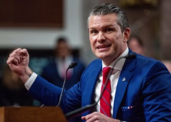 Pete Hegseth declara fim das medidas de inclusão e destaca foco total em prontidão militar.