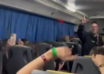Alunos argentinos entoam canto antissemita em viagem de formatura