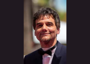Em entrevista, Wagner Moura afirma que pressão sobre artistas para se posicionarem politicamente é injusta e defende que cada um escolha quando e como se manifestar.