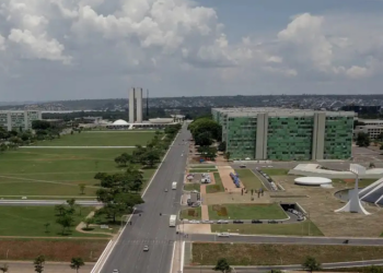 O Ministério da Gestão publicou a nomeação de 279 aprovados no Concurso Nacional Unificado (CNU) para analista de infraestrutura. Veja áreas, próximos passos e regras para posse.