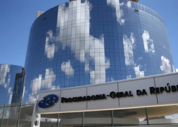 MPF entra com ação civil pública para suspender concursos da Marinha por violação da Lei de Cotas. Órgão acusa força de burlar cotas raciais e para pessoas com deficiência ao fracionar vagas por especialidade.