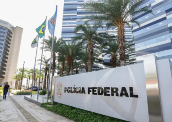 Flávio Dino aciona a Polícia Federal para investigar 148 repasses do orçamento secreto, que somam R$ 85,4 milhões liberados entre 2020 e 2024 sem cadastro formal de planos de trabalho.