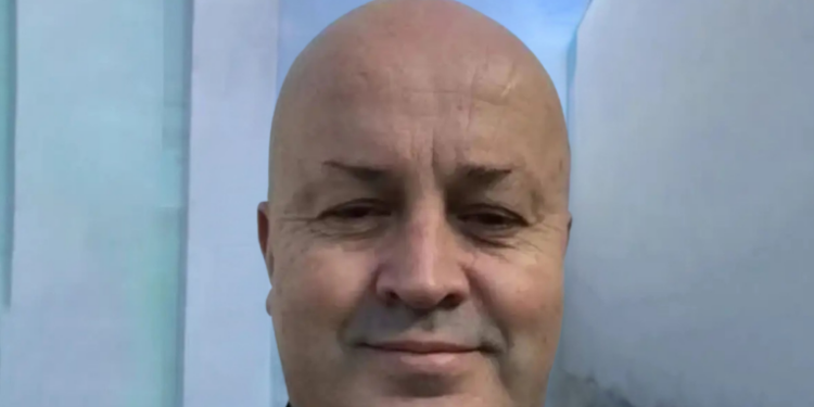 A Polícia Federal prendeu Antônio Carlos Camilo, o “Careca do INSS”, e Maurício Camisotti na Operação Cambota, que investiga cobrança ilegal de mensalidades de aposentados e pensionistas.