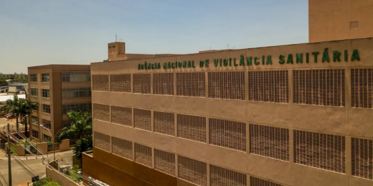 Anvisa determina apreensão do azeite Los Nobles e do suplemento Zempyc Natural. Ambos os produtos são clandestinos e não têm registro nos órgãos reguladores. Confira os detalhes.
