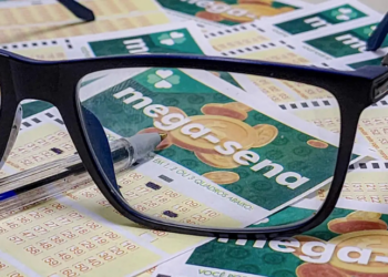 Concurso 2914 da Mega-Sena não teve acertadores das seis dezenas. Prêmio acumulou para R$ 25 milhões e será sorteado novamente na terça-feira (16).