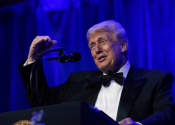 O presidente Donald Trump criticou Joe Biden durante comício e disse que o atual presidente dos EUA, mesmo com câncer, não merece compaixão. Diagnóstico de câncer de próstata foi revelado em maio.