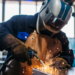 A produção industrial do Brasil recuou 0,2% em julho, completando quatro meses sem crescimento. Dados da Pesquisa Industrial Mensal do IBGE apontam os juros altos como principal fator de desaceleração.