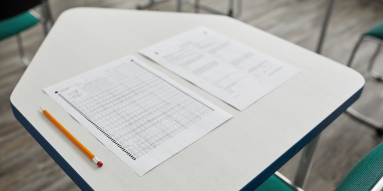 Os cartões de confirmação do CPNU 2 estarão disponíveis a partir das 18h de 22/9 no site da FGV. Provas objetivas ocorrem em 5 de outubro em 228 cidades. Saiba como conferir seu local de prova.