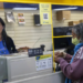Correios suspendem pagamentos com cartão de crédito e débito por suspeita de irregularidades em empresa contratada. Serviço funciona apenas via Pix nas agências.