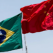Relação comercial entre Brasil e China impulsiona empregos formais ligados à exportação e importação. Estudo mostra crescimento superior ao de parcerias com EUA, Mercosul e União Europeia.