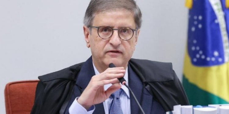 O procurador-geral da República, Paulo Gonet, pediu a condenação de Jair Bolsonaro e outros sete envolvidos em suposta tentativa de golpe de Estado pós-eleições de 2022, afirmando a existência de um "plano sistemático de ataque" e a natureza "punível" do "autogolpe".